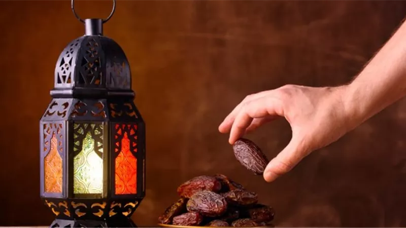 هل صيام 6 من شوال أولا أم أيام رمضان الفائتة للمرضى؟ الإفتاء تجيب
