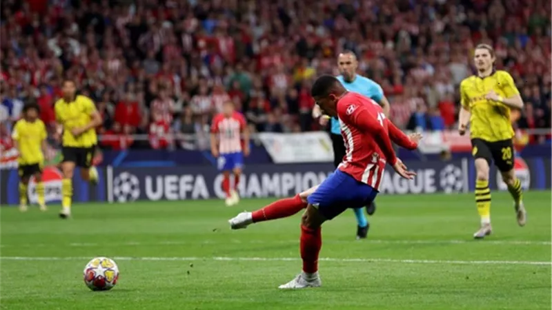 أتليتكو مدريد يعزز النتيجة بالهدف الثاني أمام بوروسيا دورتموند