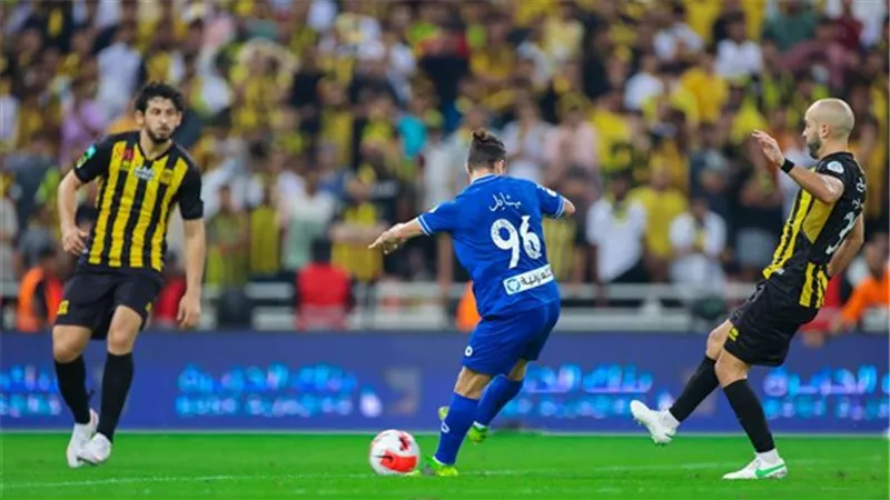 تعرف علي موعد والفنوات الناقلة للسوبر السعودي بين الاتحاد والهلال