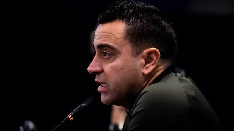 تشافي :لا يزال باريس جيرمان المرشح الأبرز للتأهل رغم فوز برشلونة