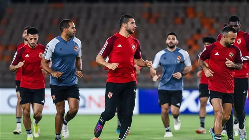 ما هي العقوبات المنتظرة على لاعبي الأهلي حال عدم الفوز على زد الليلة؟