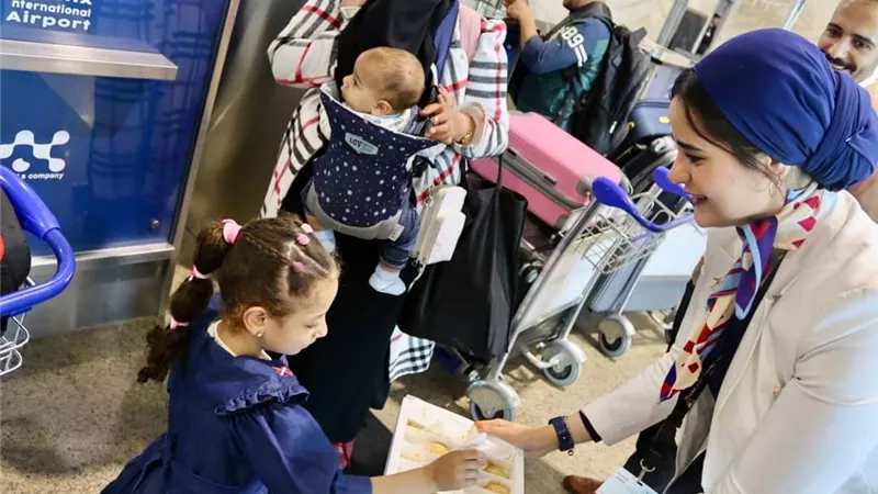 المطارات المصرية تحتفل مع الركاب بعيد الفطر المبارك