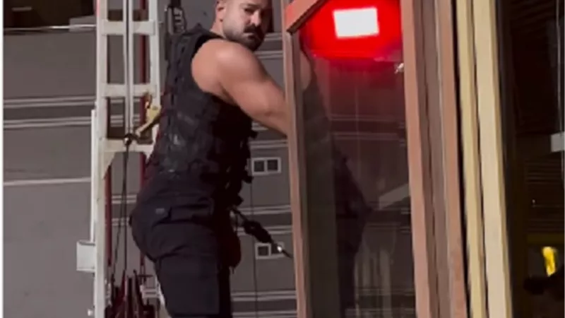عمرو يوسف