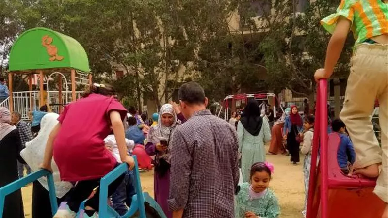 إقبال متزايد على حديقة الحيوان بمدينة الزقازيق