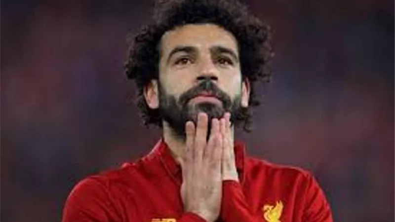 ليفربول يستعجل قرار محمد صلاح بشأن البقاء أو الرحيل