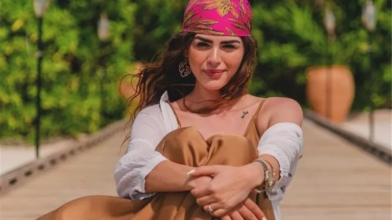 هنادى مهنى تحتفل بالعيد بإطلالة مبهجة .. شاهد