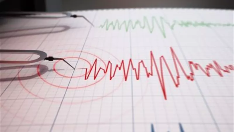 هزة أرضية قرب السواحل الإندونيسية بقوة 5.2 درجة