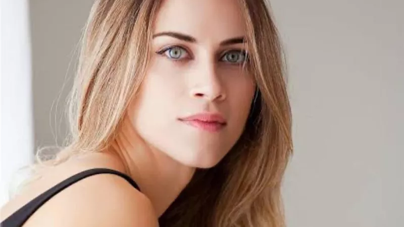 موسيقي الريبيتيكو اليونانية علي مسرح الجمهورية *موسيقي يونانية