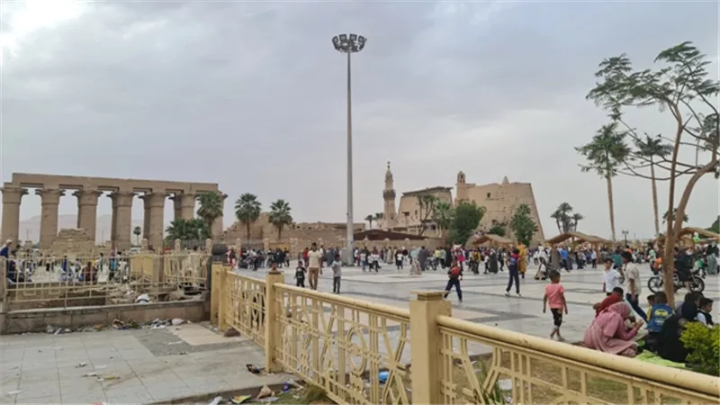 هدوء نسبى بالنهار وصخب بالليل فى ثانى أيام العيد بالأقصر