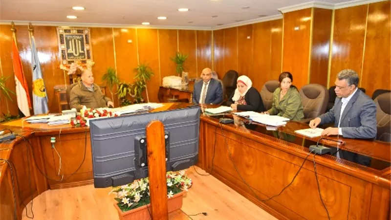 محافظ أسيوط يوجه بتعظيم الاستفادة من المراسي النيلية والسياحية