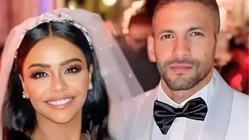 أحدث ظهور لـ أسماء أبو اليزيد وزوجها فى أجازة العيد