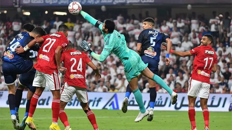 حسن مصطفى: الأهلي قوته في ثقته..والغيابات تمنح الأفضلية للزمالك