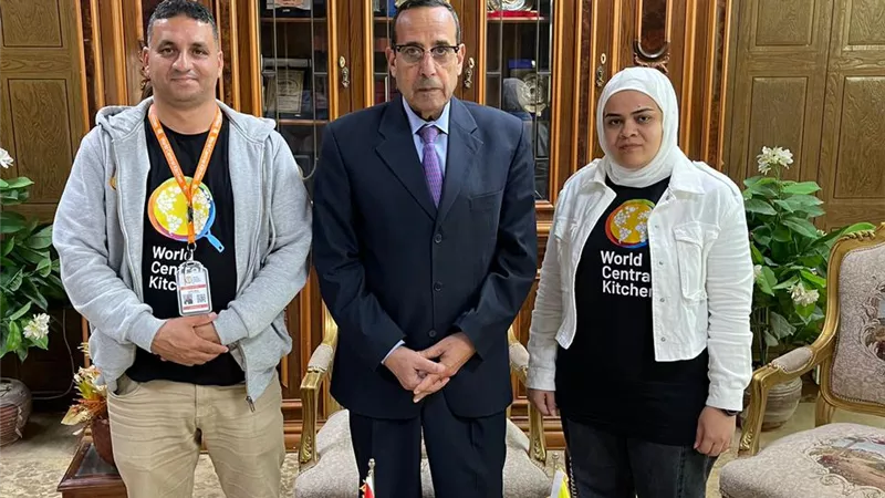 محافظ شمال سيناء يستقبل وفد من منظمة المطبخ المركزي العالمي