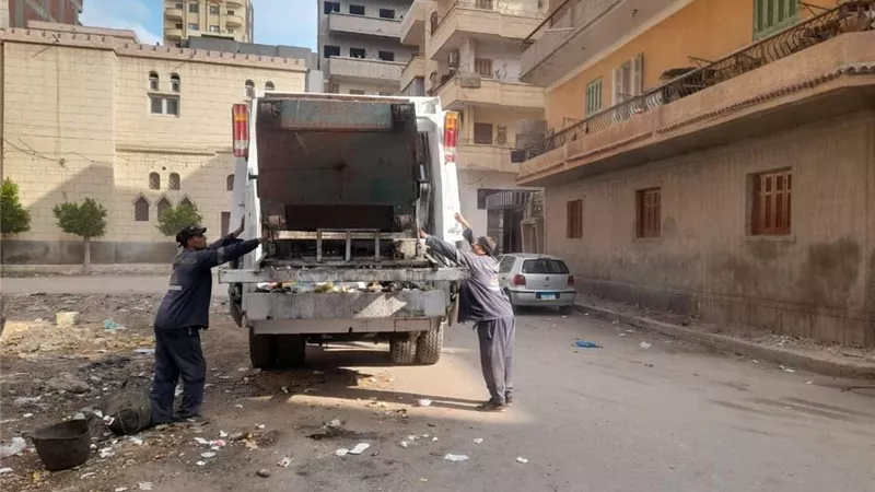 محافظ كفرالشيخ: رفع 1250طن قمامة بمدن ومراكز المحافظة