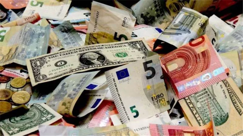 ارتفاع اسعار العملات مقابل الجنيه المصري في بداية تعاملات اليوم