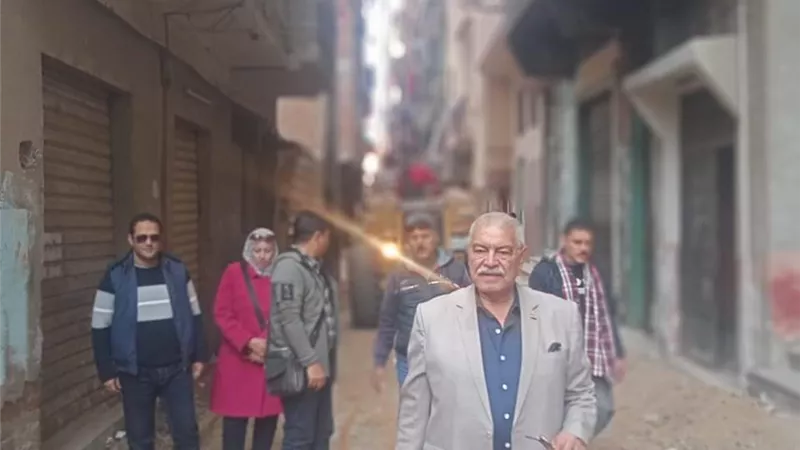 تركيب بلاط انترلوك لشوارع منشية السادات الضيقة بالزقازيق