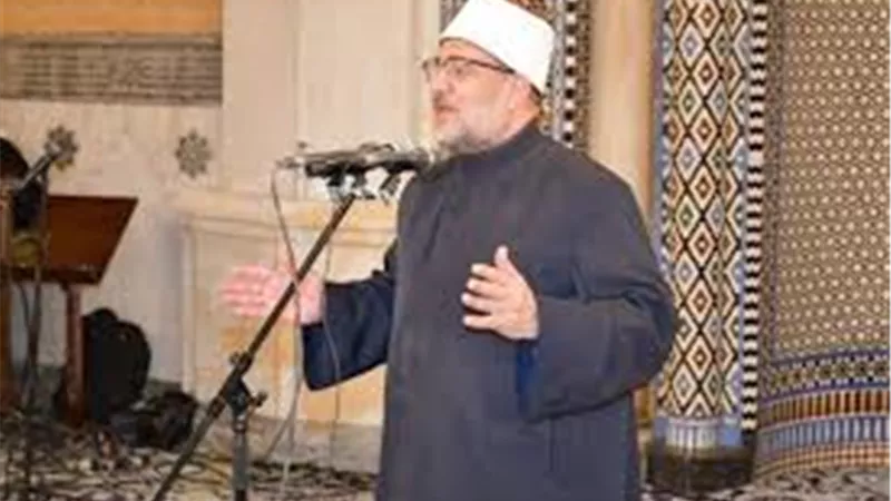 وزير الأوقاف يكرم 2 من أئمة الأقصر بمسجد النور بالعباسية