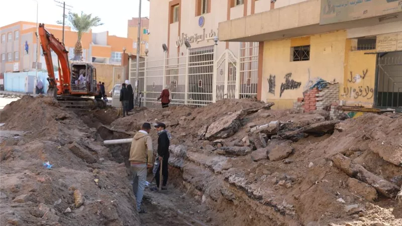 إحلال وتجديد خطوط مياه شرب كسر الحجر بأسوان