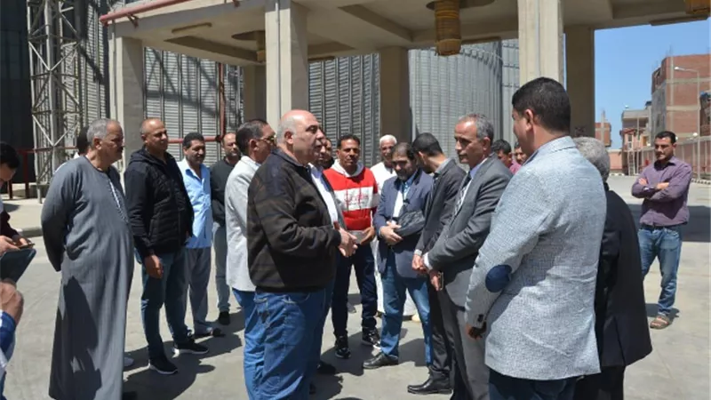 سكرتير البحيرة يفتتح موسم توريد القمح من صومعة الابعادية بدمنهور