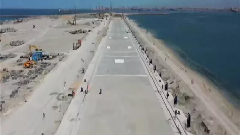 تعرف على مشروع محطة الحاويات برصيف 100 بالدخيلة