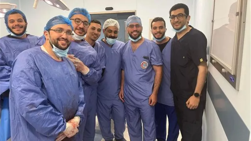 نجاح جراحة إستئصال كلي للقولون بالمنظار بمستشفيات جامعة القناة