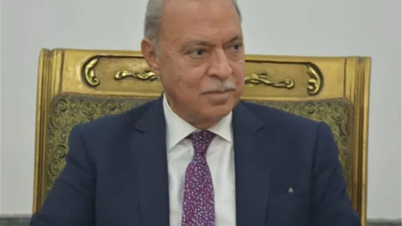محافظ القليوبية يناقش آلية تحديد رسوم خدمات الإدارة المتكاملة للمخلفات