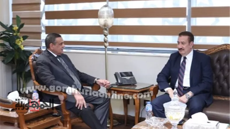وزير التنمية المحلية يتابع مع محافظ المنوفية مشروعات حياة كريمة
