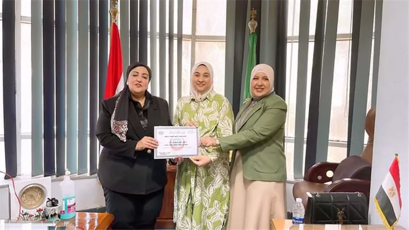 وكيل وزارة الصحة بالمنوفية تكرم أعضاء إدارة الجودة بالمديرية