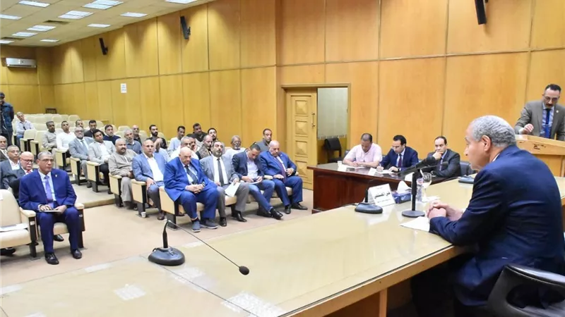 وزير التموين: تشكيل لجنة عليا لمتابعة أسعار الخبز السياحي الحر