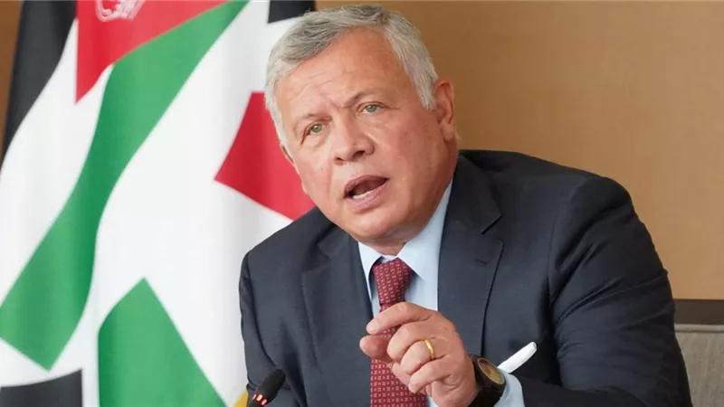 العاهل الأردني يؤكد ضرورة إنهاء الحرب على غزة