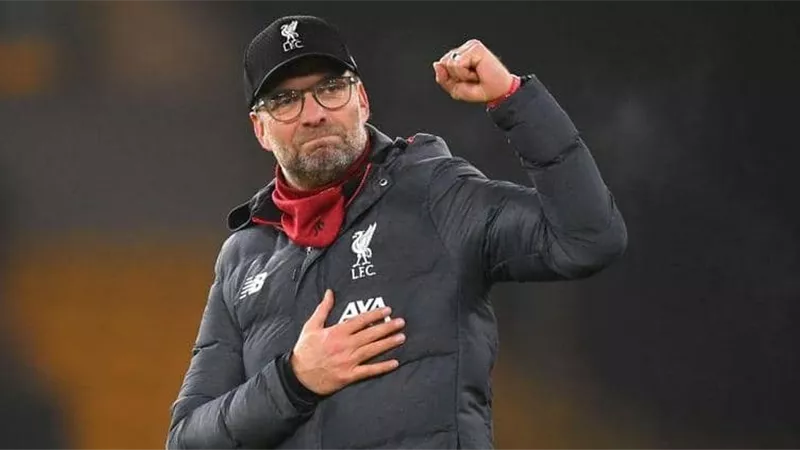 مدافع ليفربول يروي كواليس رحيل كلوب