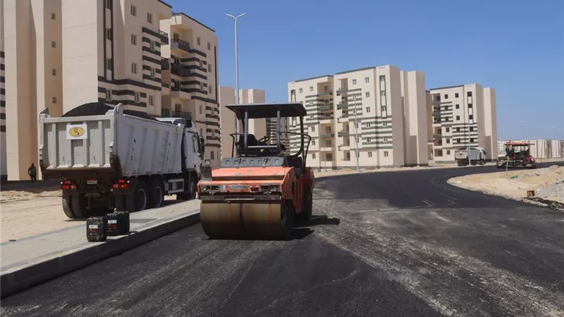 الإسكان: أجهزة المدن الجديدة تواصل تنفيذ أعمال رفع كفاءة وتطوير الطرق