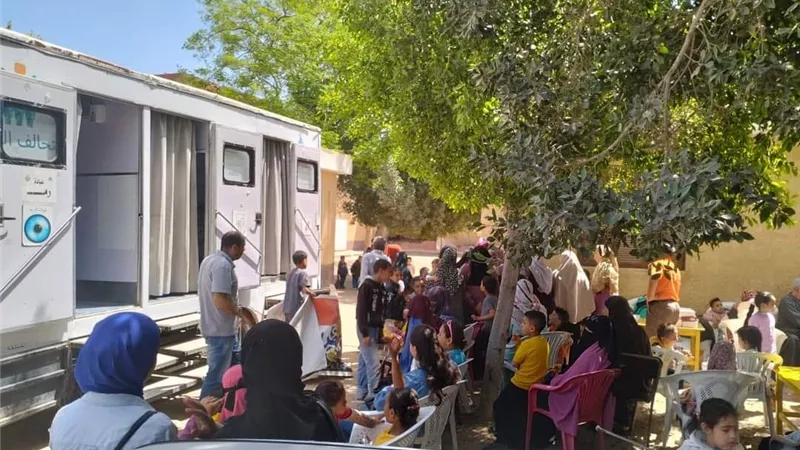 تقديم خدمات طبية لأكثر من 800 مواطن بحوش عيسى والدلنجات