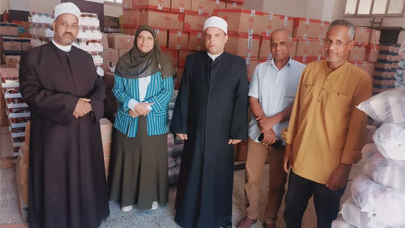 أوقاف البحر الاحمر تسلم 2طن من المواد الغذائية