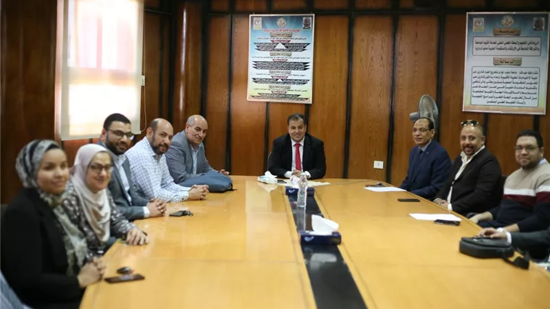 عكاوى يبحث مشروع انشاء المركز الرئيسى للتعليم الطبى