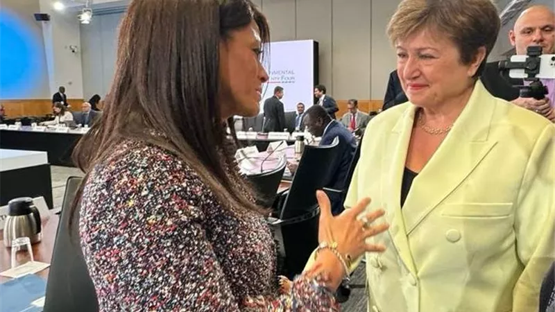 وزيرة التعاون تُهنئ رئيسة صندوق النقد على بدء ولايتها الثانية