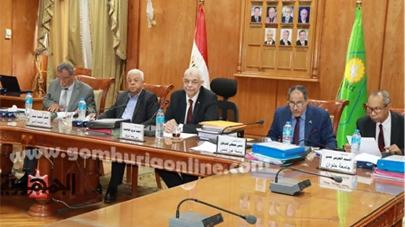 11 عضو هيئة تدريس يتنافسون علي منصب عميد كلية الآداب بالمنوفية