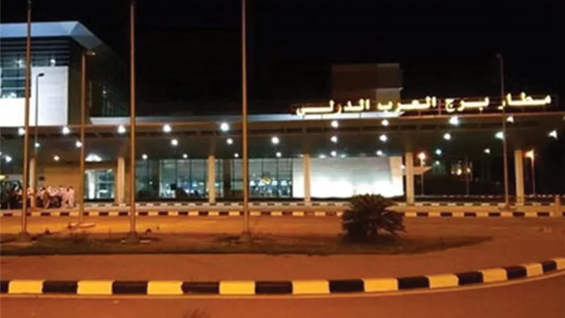 عاصفة رملية تسببت في سوء الرؤية أمام حركة الطيران بمطار برج العرب