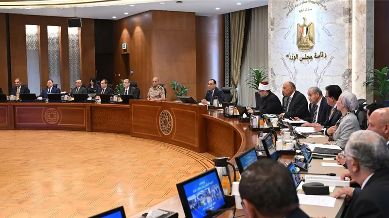مدبولى:نحرص على إتاحة الدعم اللازم للمُصنعين والمصدرين المصريين