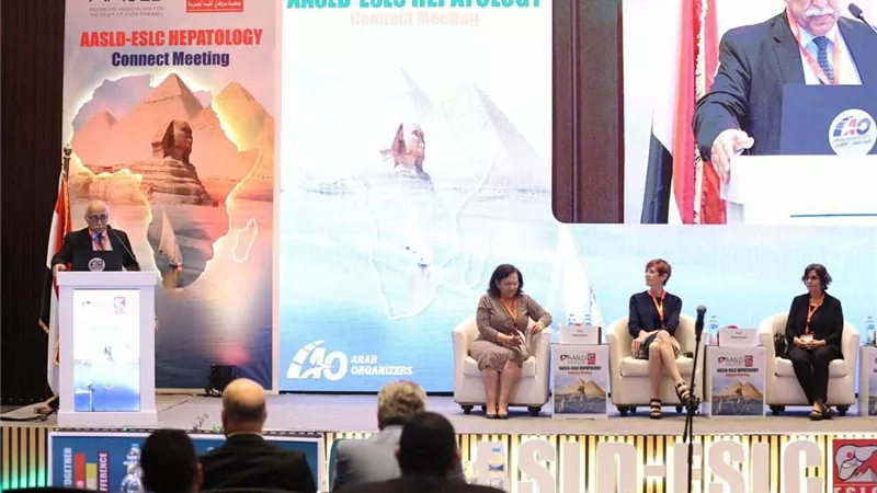 الصحة تستعرض إنجازات الدولة في تجربتها الرائدة للقضاء على فيروس سي