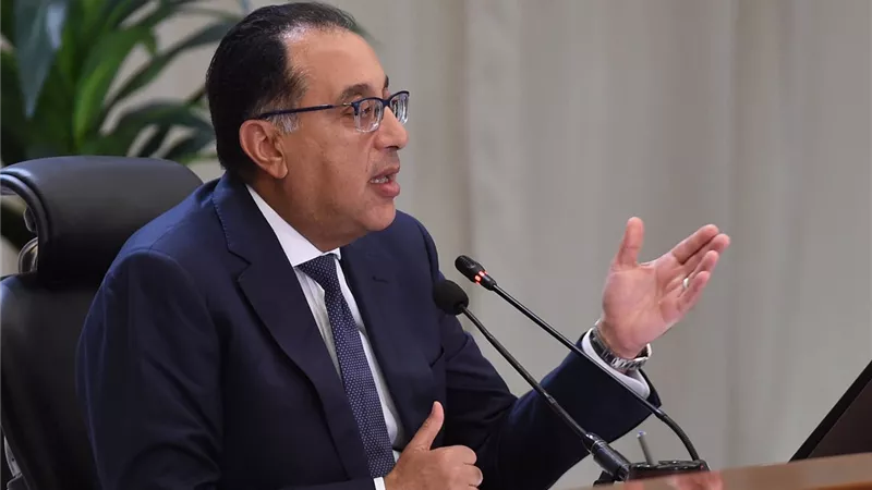 تفاصيل اجتماع رئيس الوزراء بلجنة ضبط الأسواق وأسعار السلع.. صور