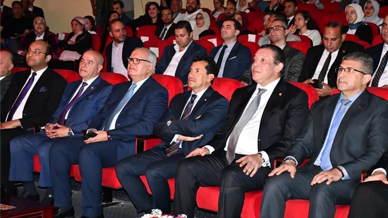 وزير الرياضة يُكريم الوفد الشبابي المصري المشارك بالمهرجان العالمي للشباب روسيا ٢٠٢٤