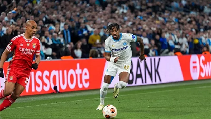 مارسيليا يهزم بنفيكا ويتأهل لنصف نهائى الدورى الأوروبى