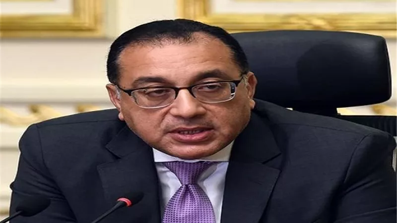 رئيس الوزراء يستعرض تقريرا حول خطة وزارة الثقافة والهوية الوطنية