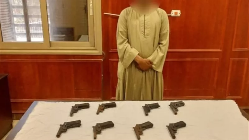 سقوط 3 تجار سلاح بحوزتهم 24 قطعة نارية بسوهاج والمنيا
