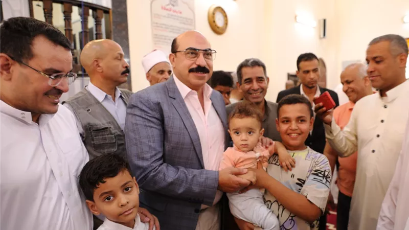 محافظ أسوان يفتتح مسجد الرحمة بحى اللوتس