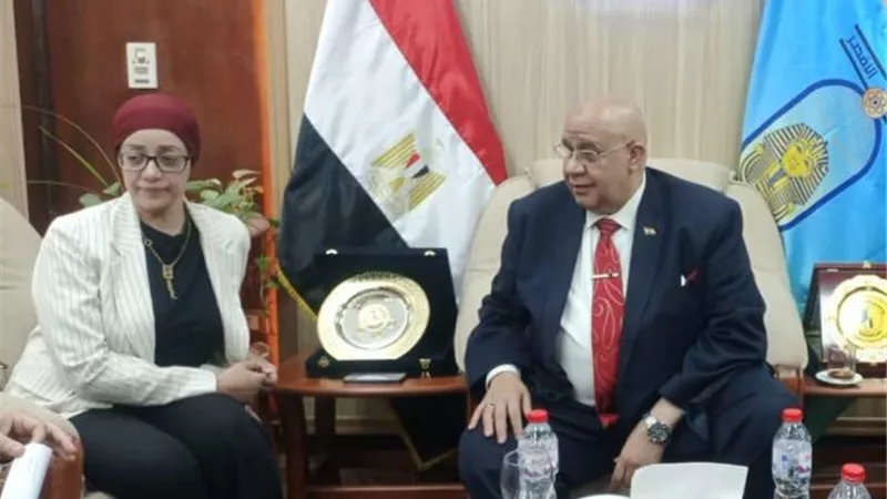 رئيس جامعة الأقصر يستقبل رئيس معهد تكنولوجيا المعلومات 