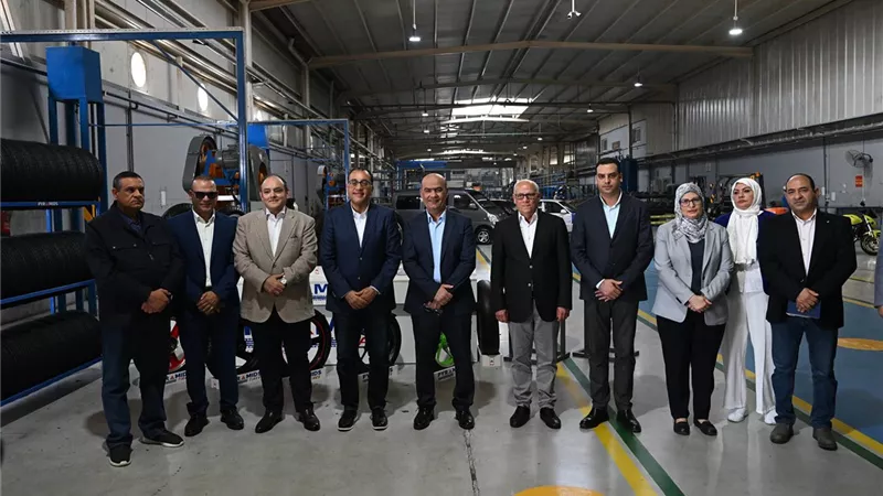 مدبولى: بدء الإنتاج التجريبي لإطارات السيارات الملاكي من المقاسات الأكثر استهلاكًا في مصر