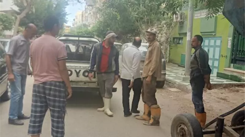 أسباب التحفظ على مُعدات المقاولين فى مدينة دمياط الجديدة.. صور