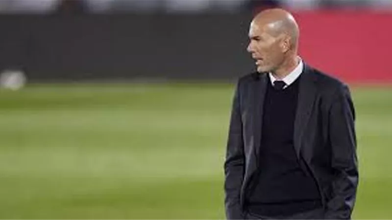 ليكيب: زيدان يفضل تدريب اليونايتد على بايرن ميونخ